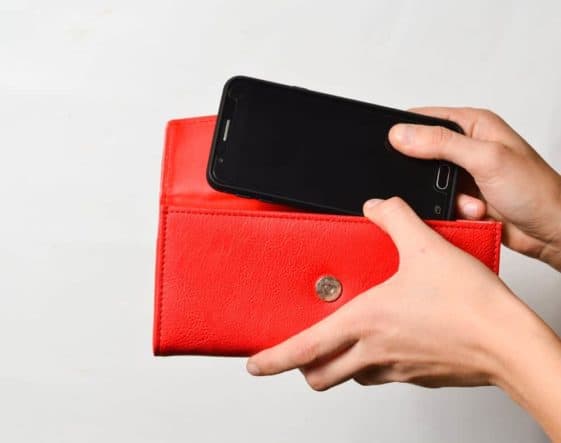 purse to hold phone