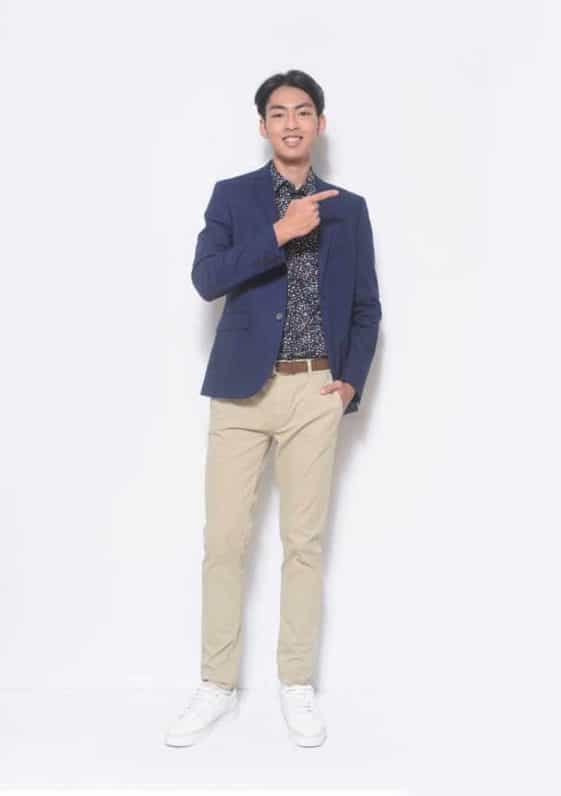 21 Different Types of Khaki Pants for Men and Women