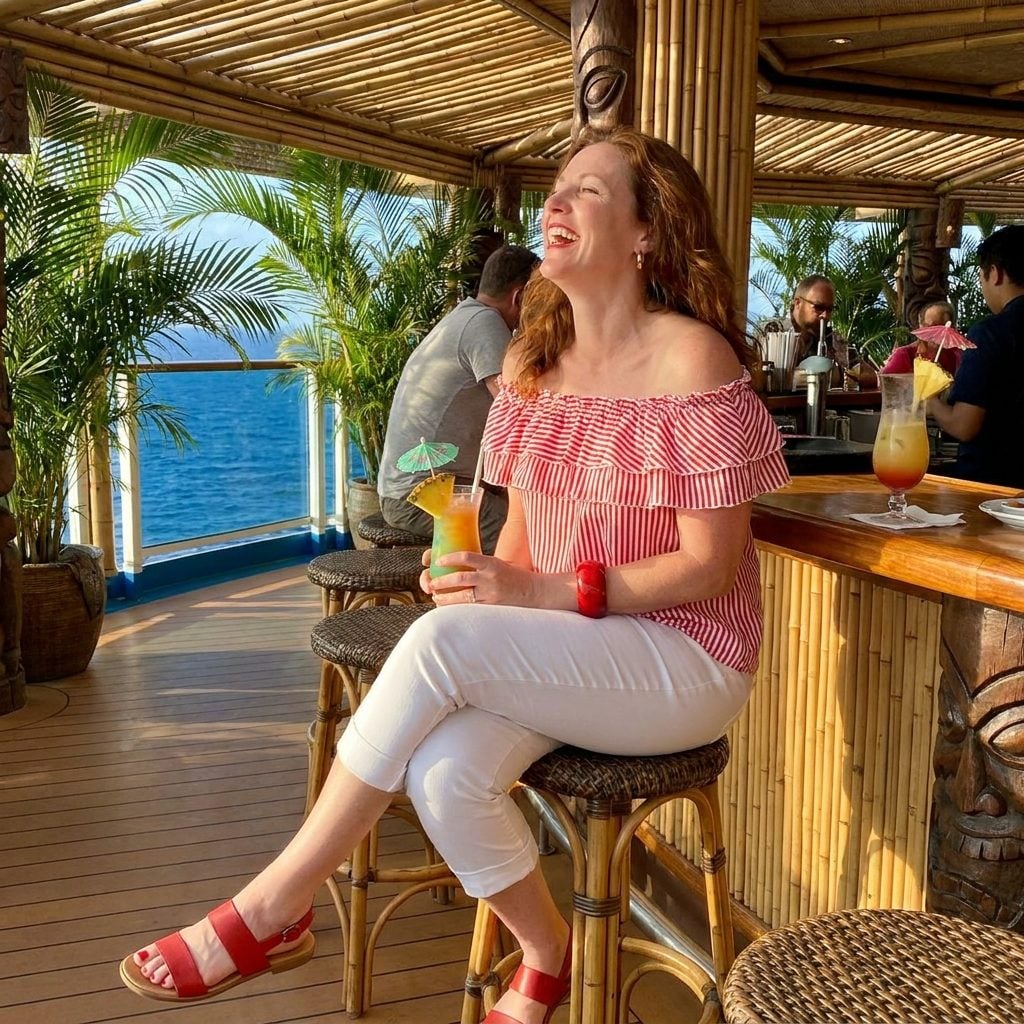 Off-the-Shoulder Tops With White Capri Pants and the Constant Fear of Slippage