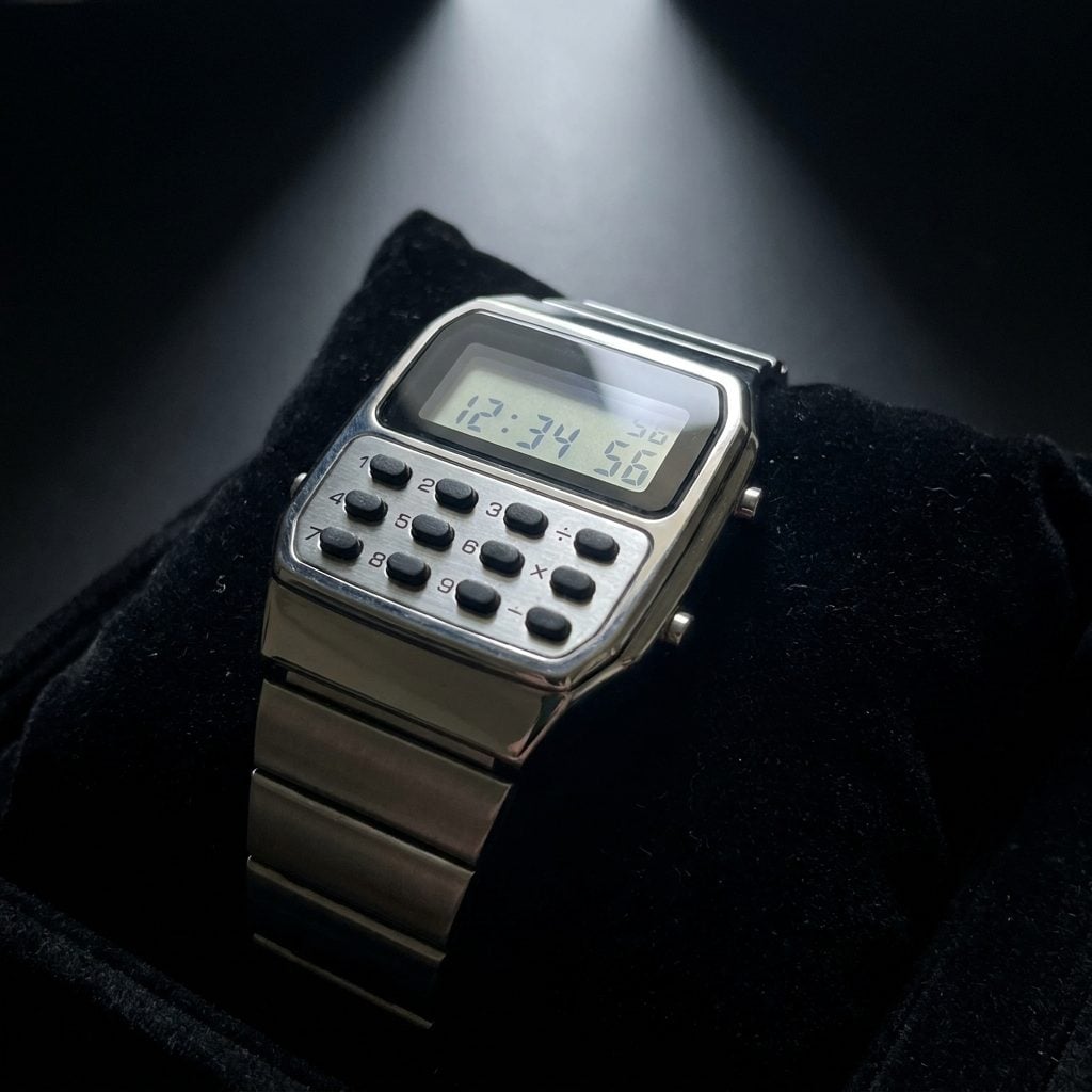The Calculator Watch: Around $25 of Wrist-Mounted Genius