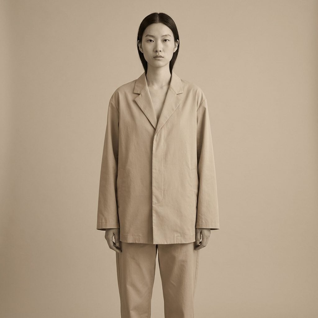 An Outfit So Neutral It Just Reads as Plain