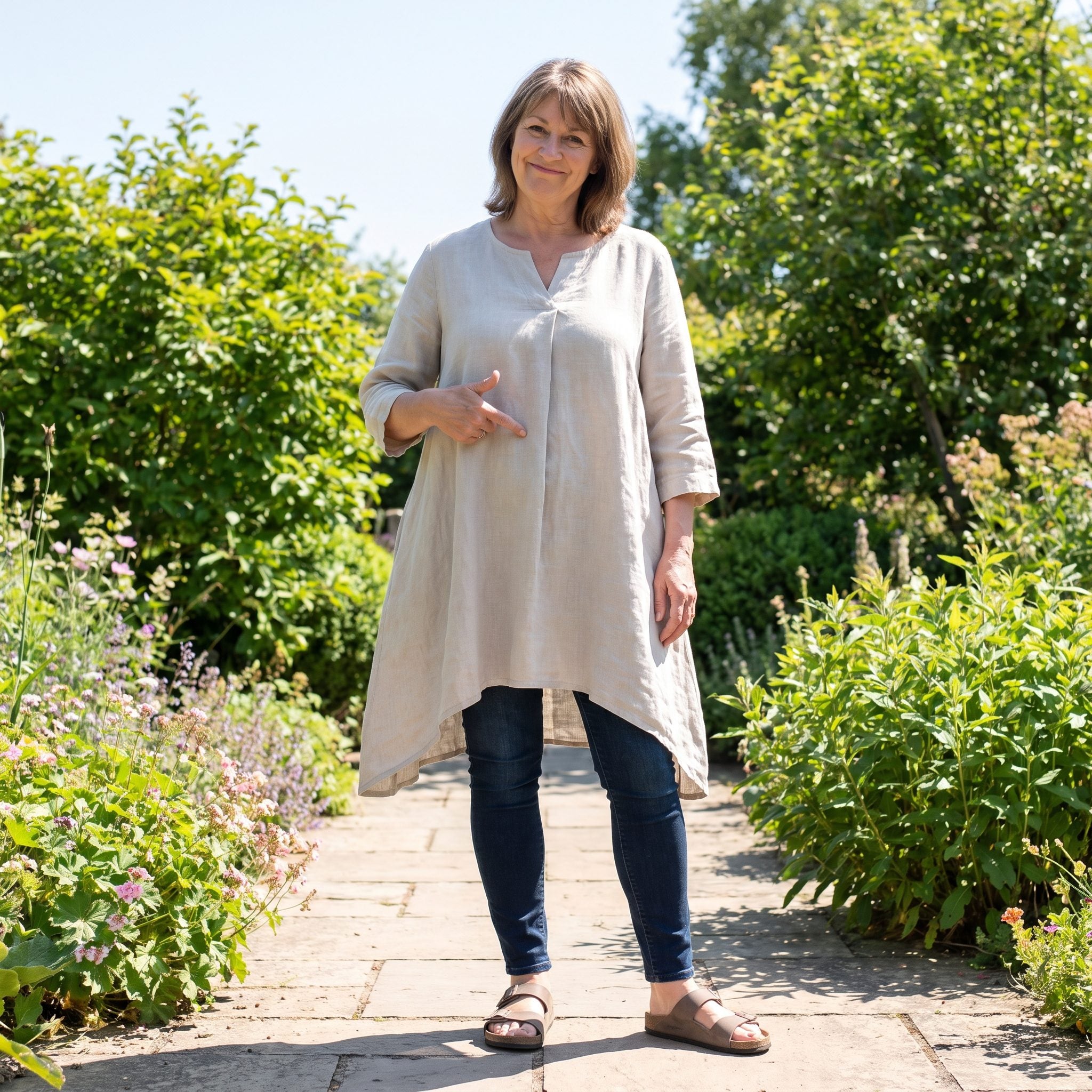 The Long Shapeless Tunic That Hangs to Mid-Thigh